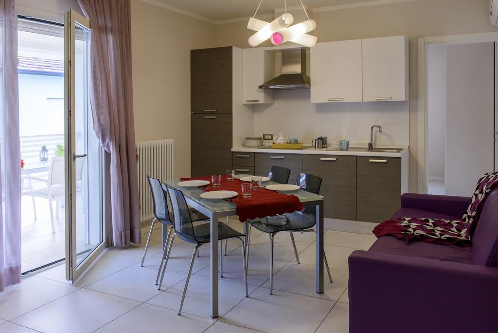 צ'סנטיקו Residence Millecento חדר תמונה